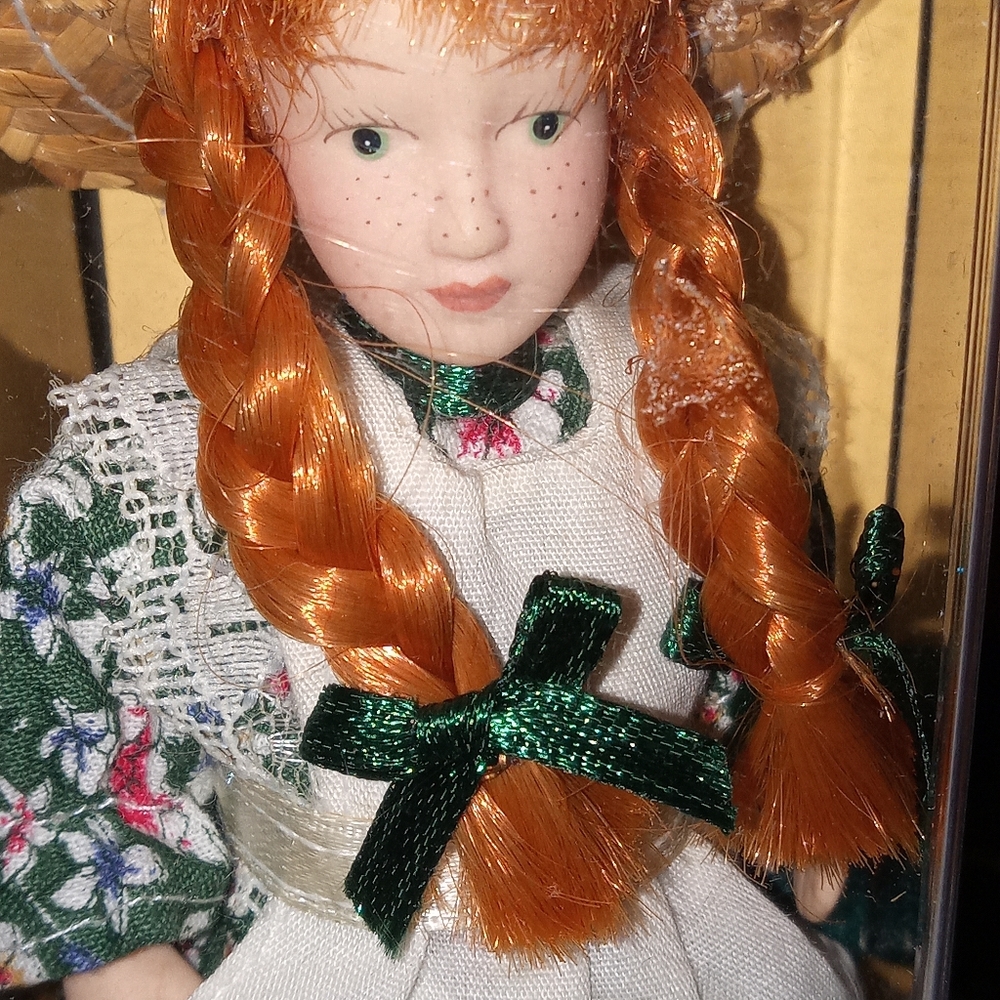 NIB Anne Of Green Gables Heritage Edition She Is Aprox. 5 1/4" Tall